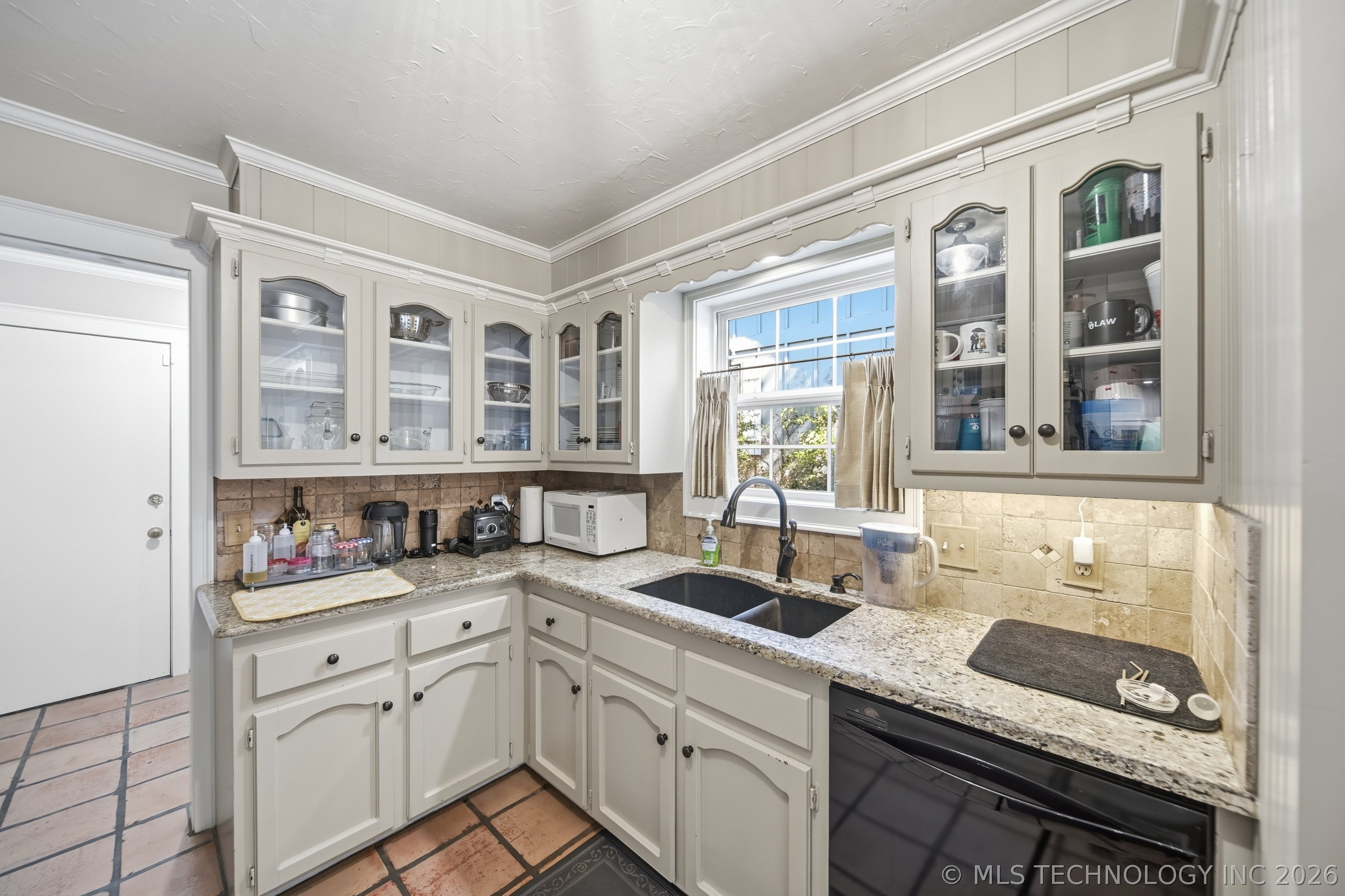 8323 S Indianapolis Avenue Property Photo 15