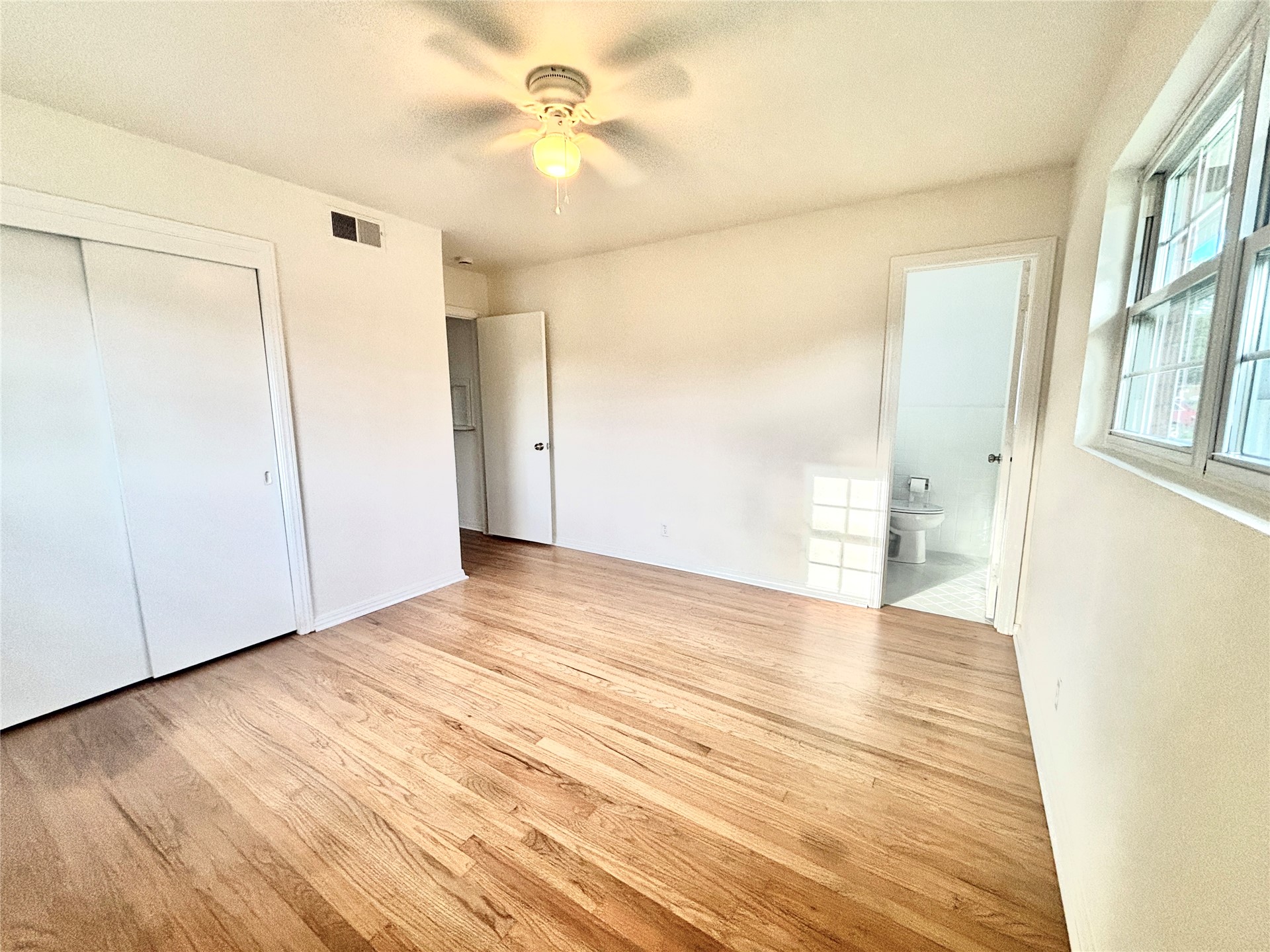 612 Northwest Avenue Property Photo 29