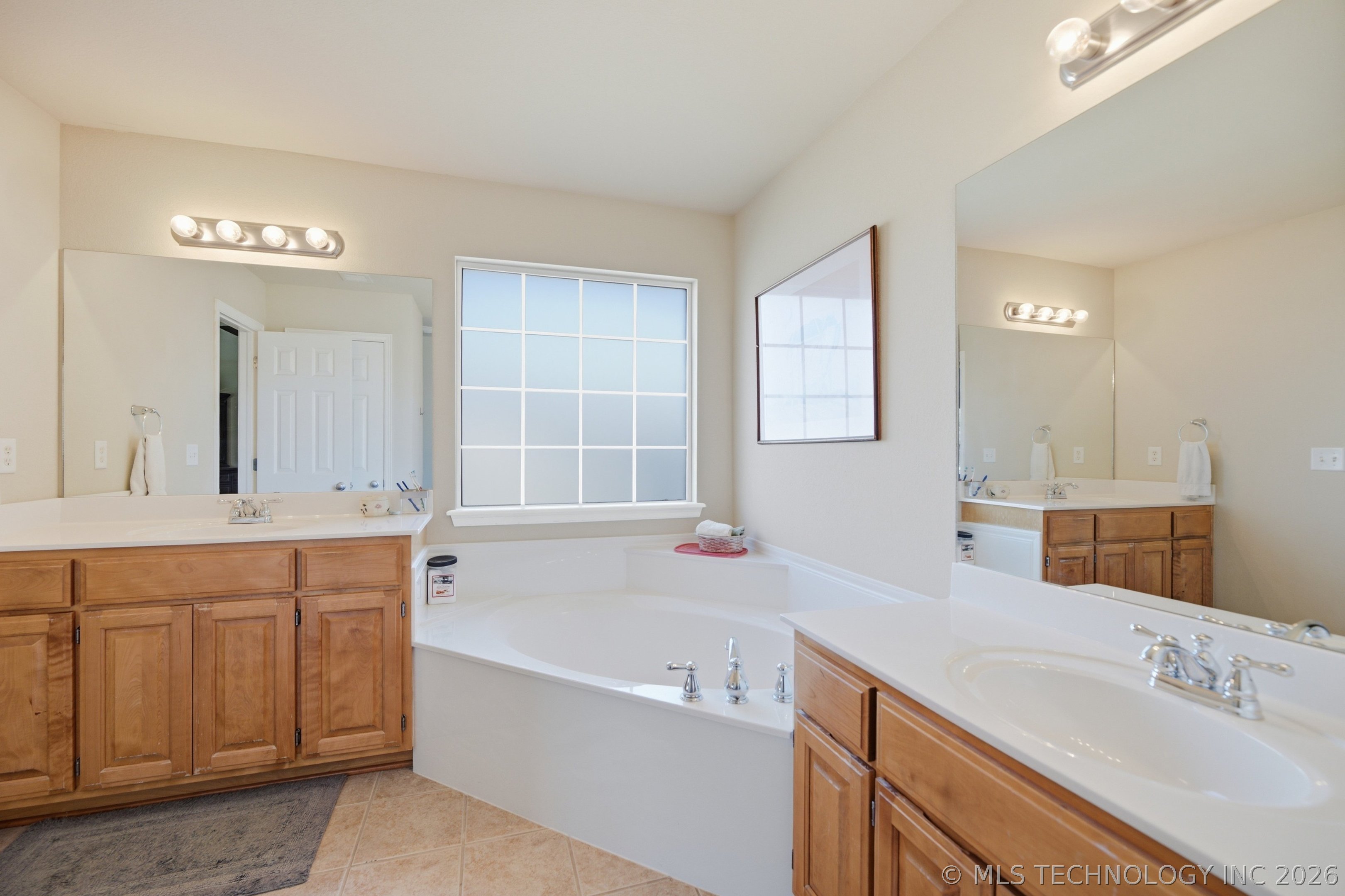 9022 N 156th East Avenue Property Photo 20