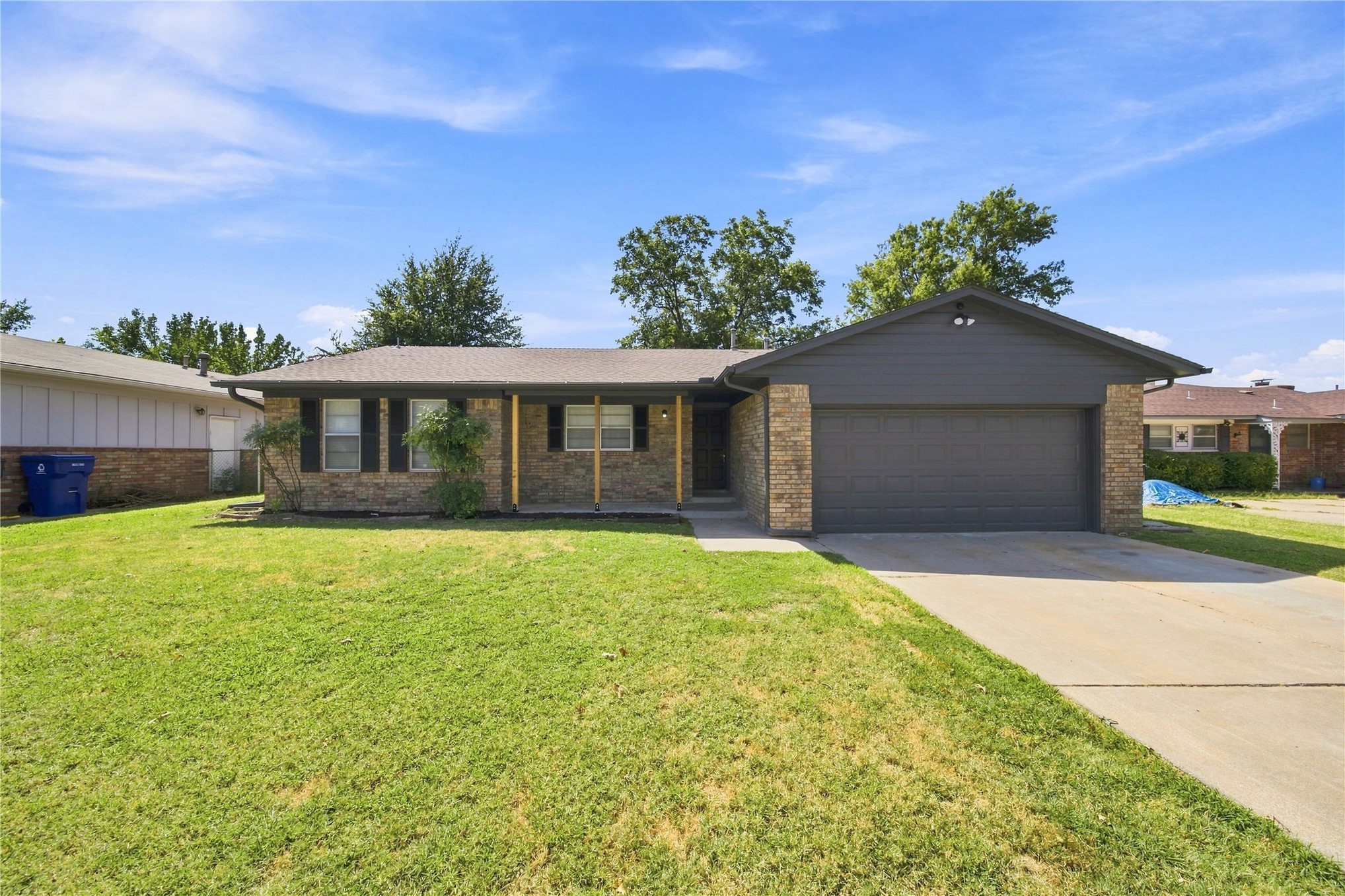 3008 S Elm Avenue Property Photo 1