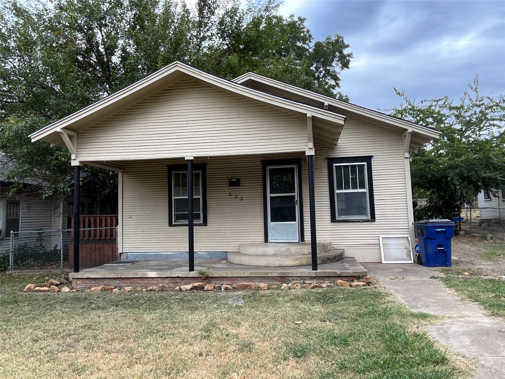 523 16th Property Photo 1