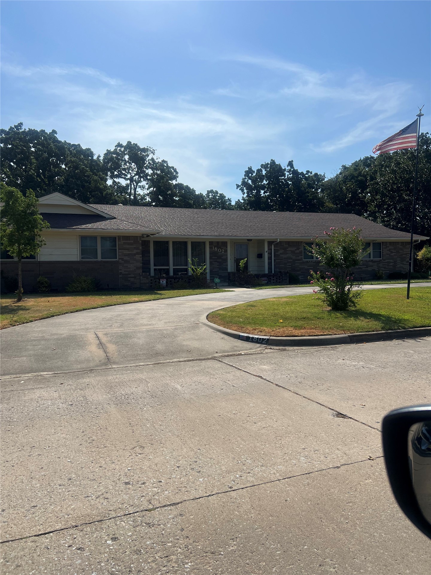 1802 Mockingbird Property Photo 1