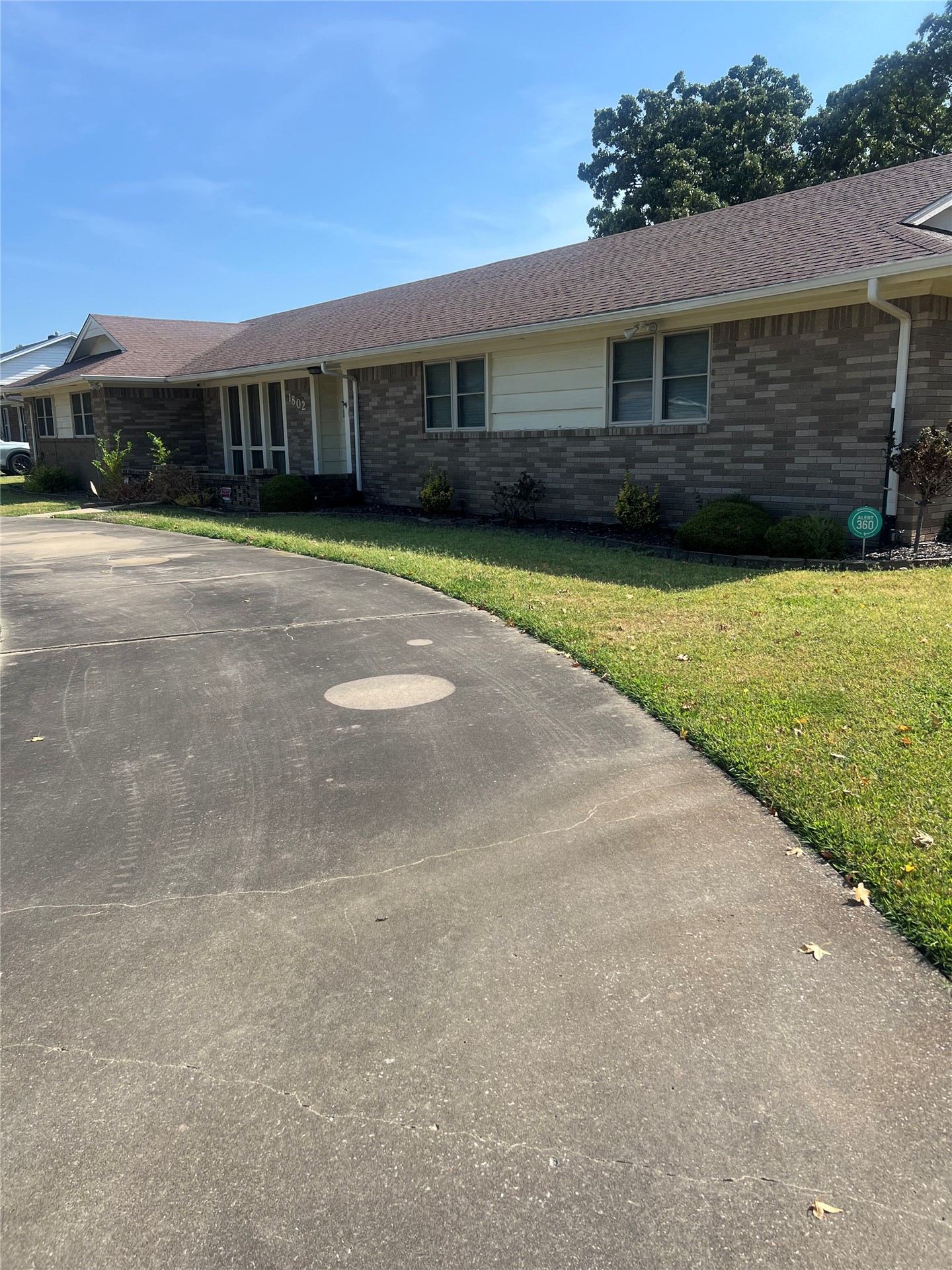 1802 Mockingbird Property Photo 2