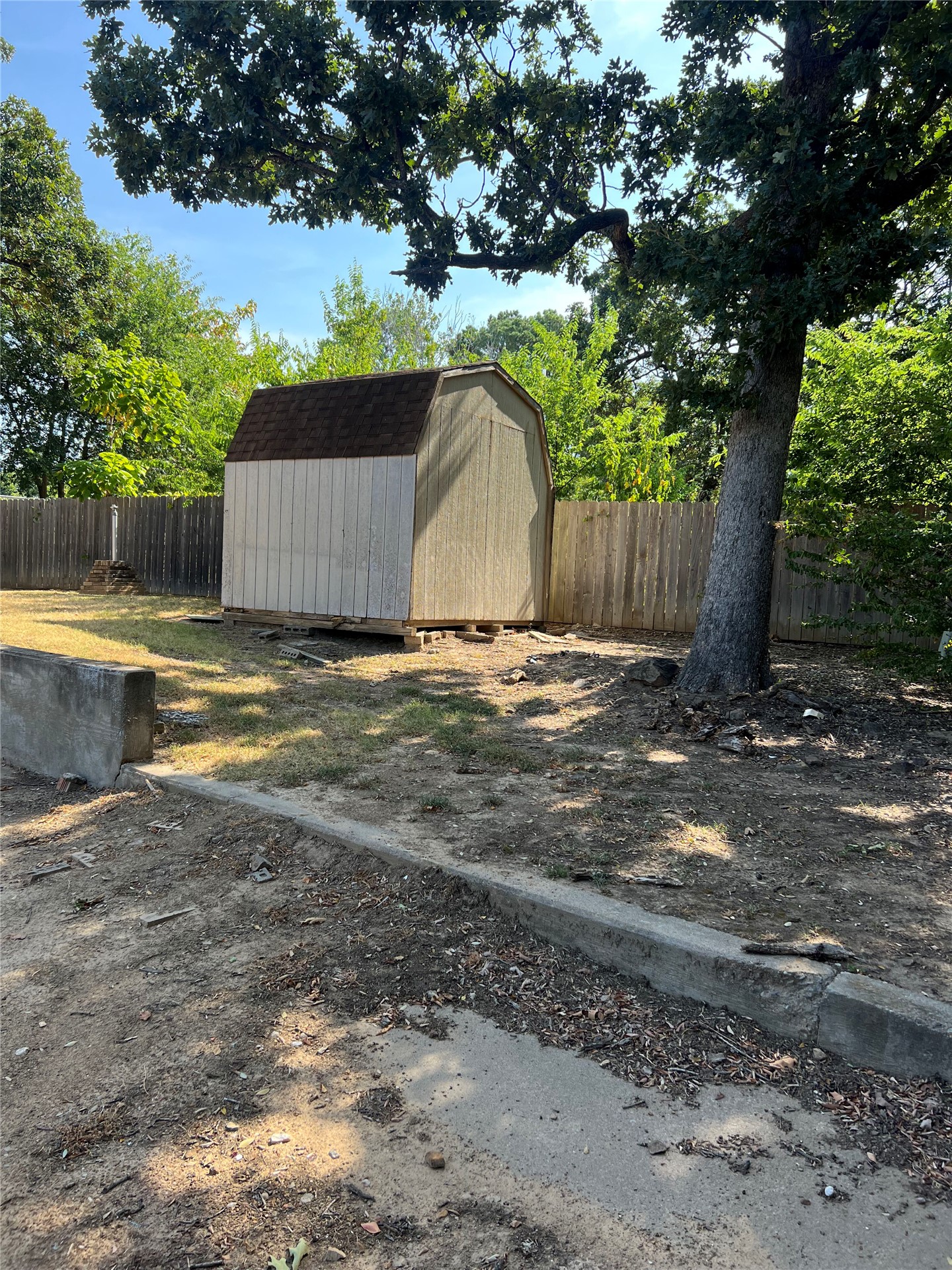 1802 Mockingbird Property Photo 4