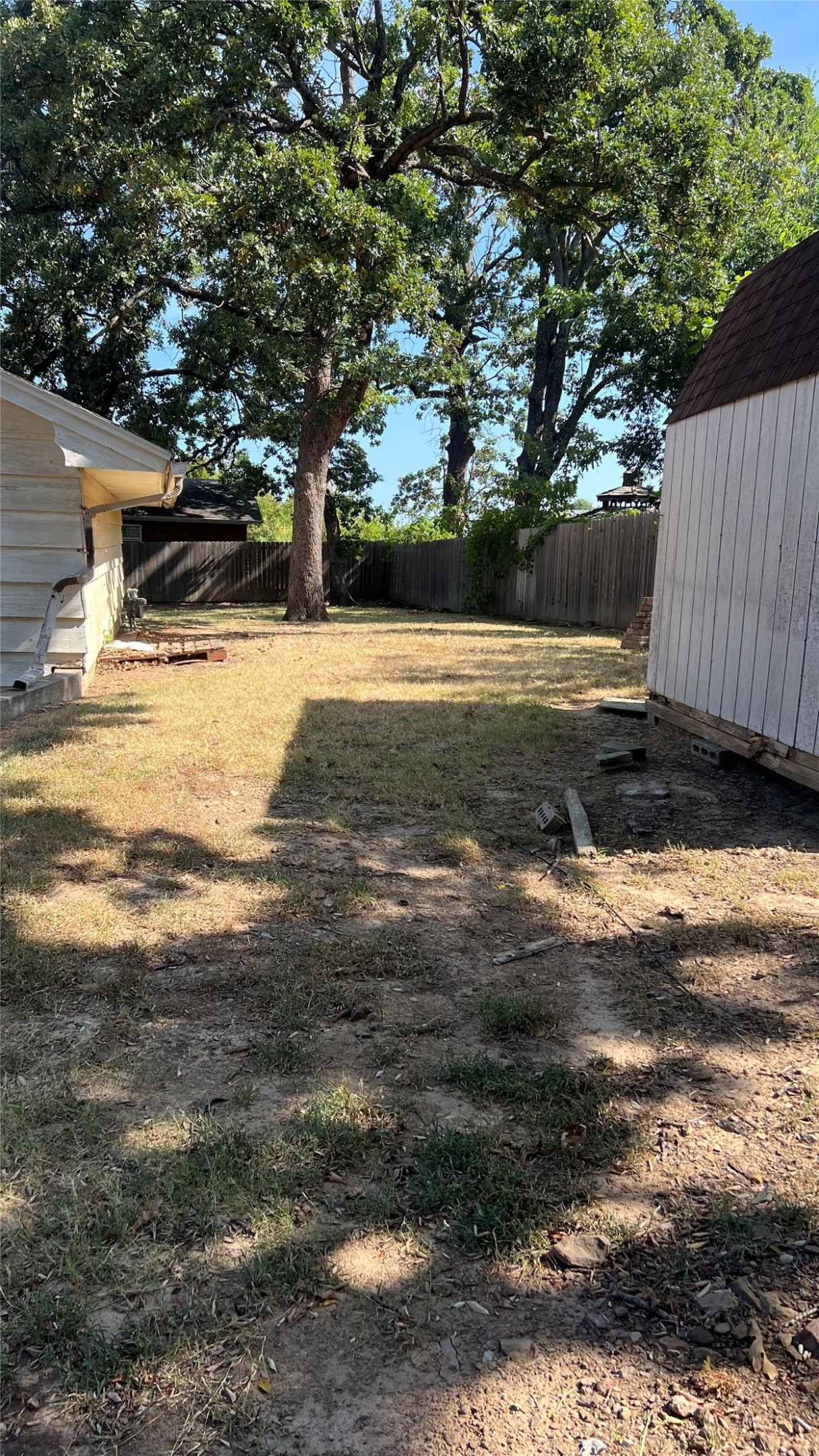 1802 Mockingbird Property Photo 5