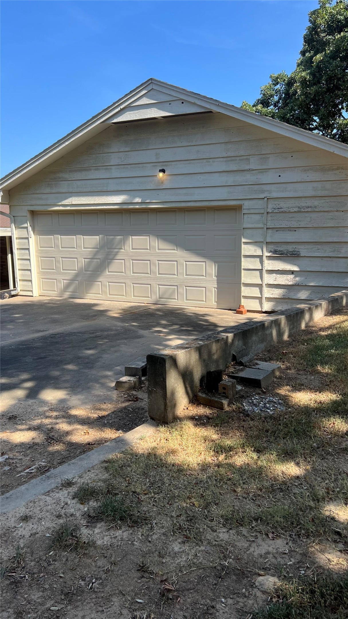 1802 Mockingbird Property Photo 6