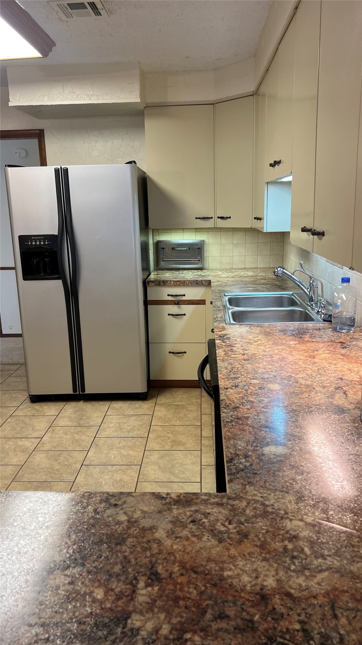 1802 Mockingbird Property Photo 9