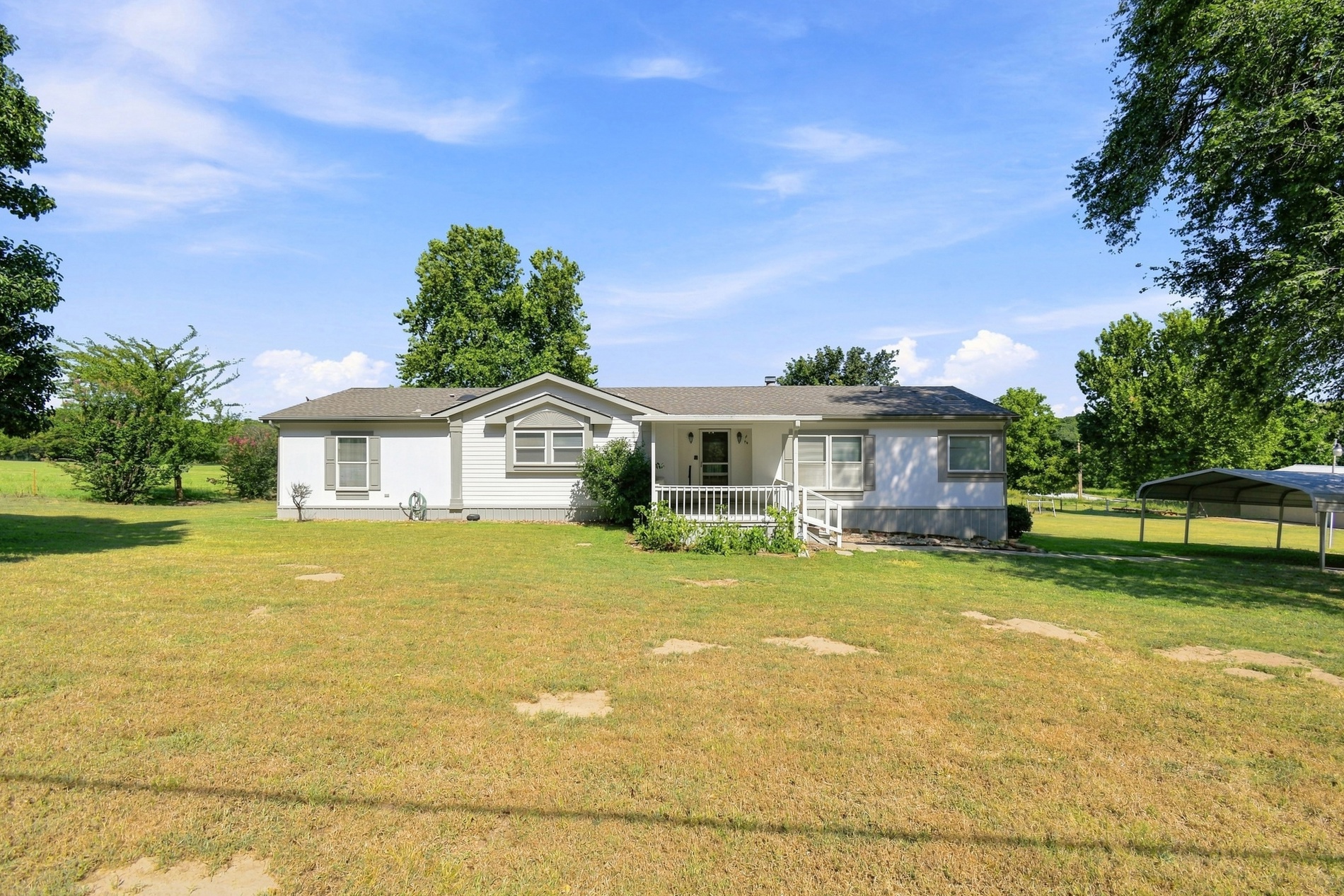 20249 W Archer Street Property Photo 1