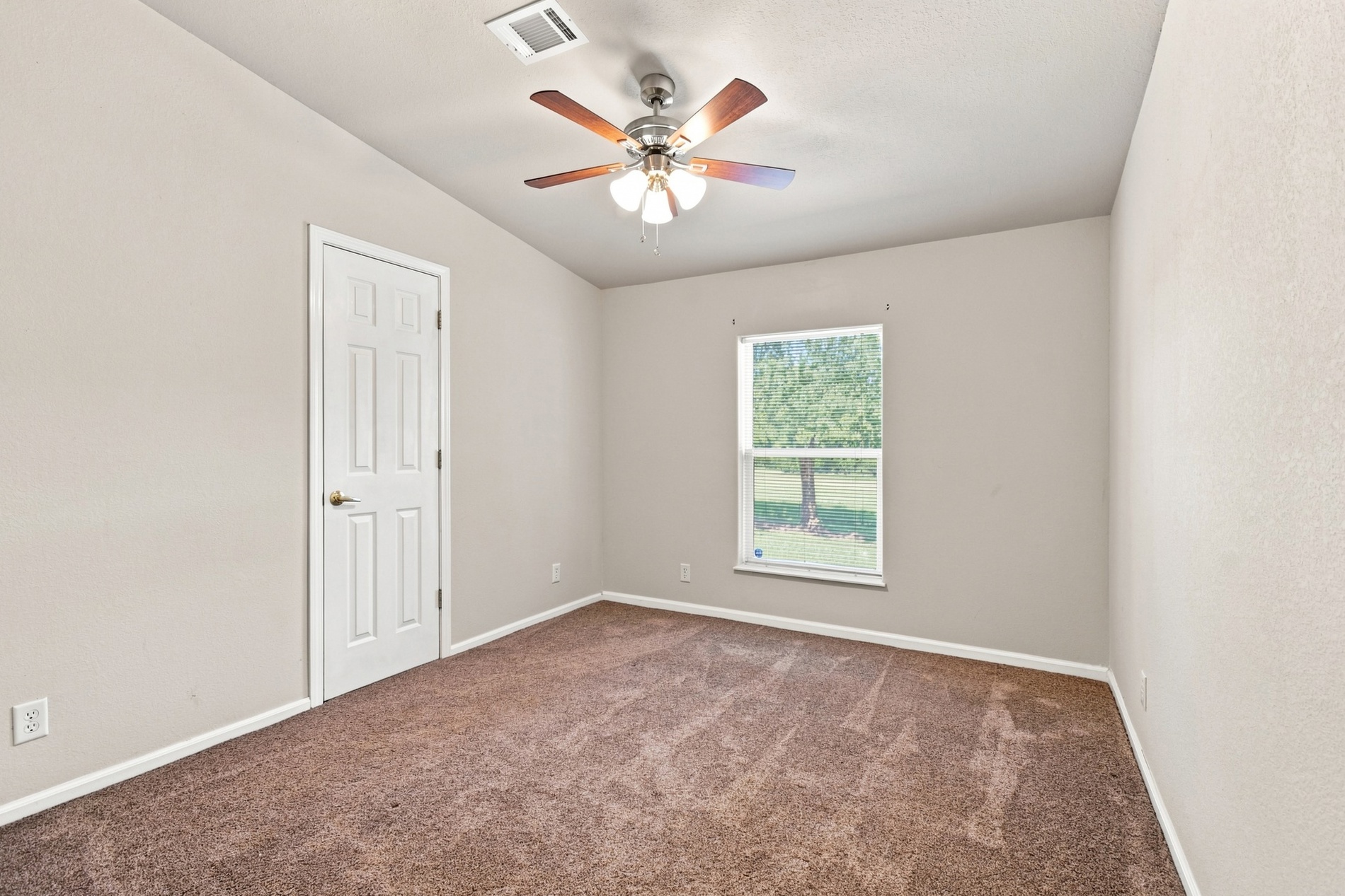 20249 W Archer Street Property Photo 22
