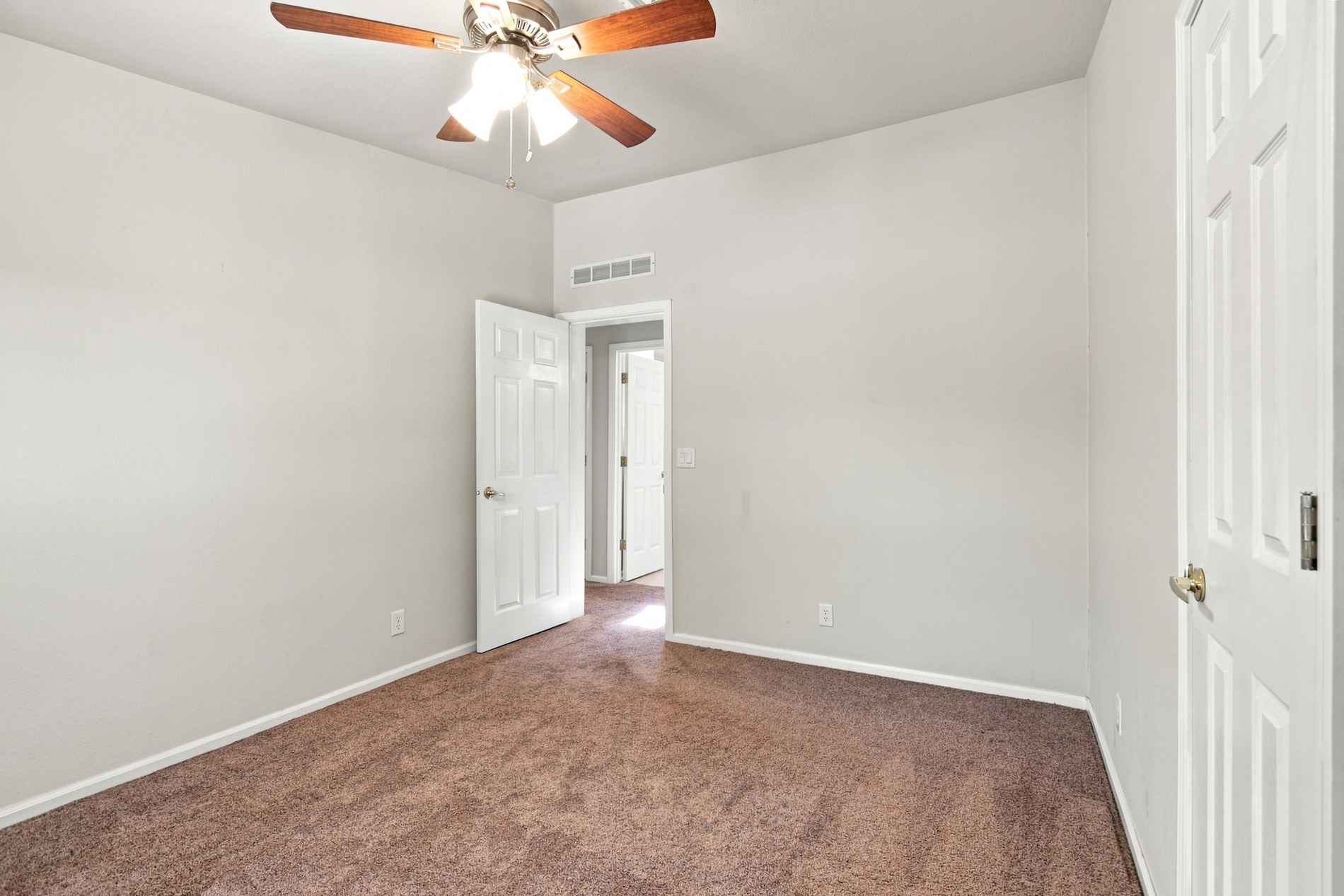 20249 W Archer Street Property Photo 24