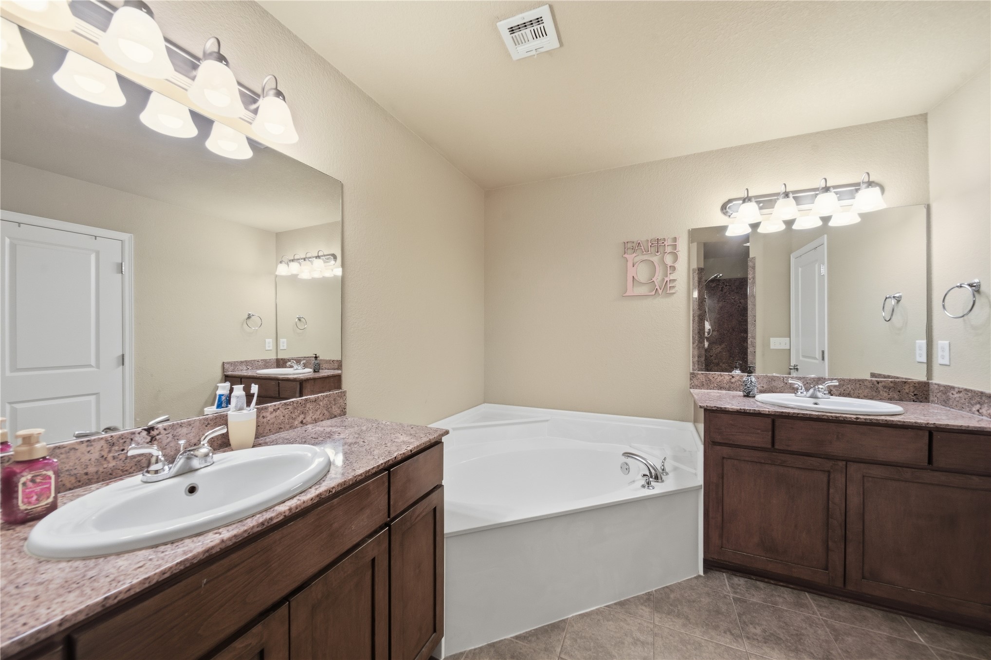 17519 E 45th Street Property Photo 25