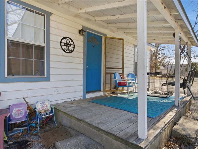 600 S Main Property Photo 9