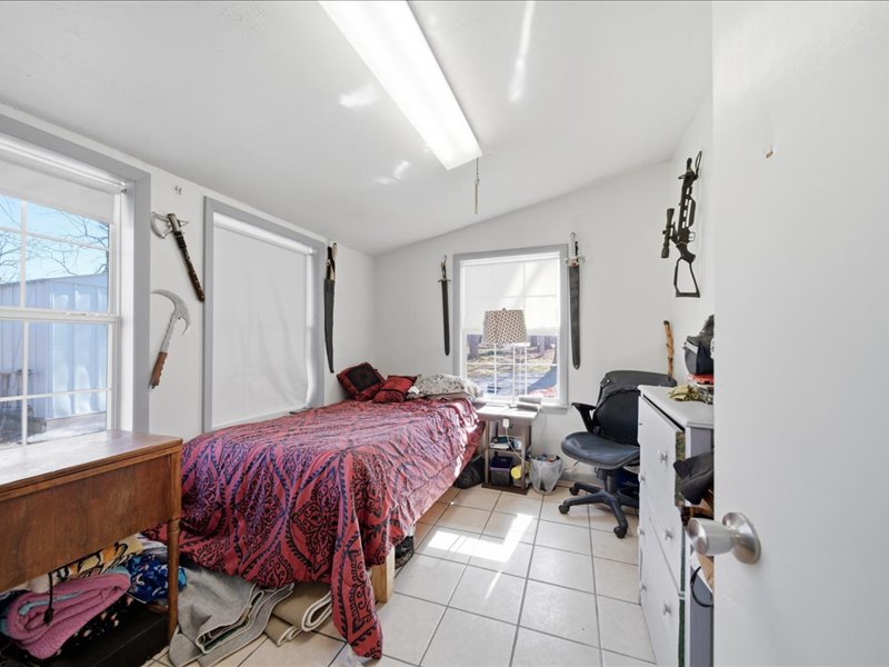 600 S Main Property Photo 17