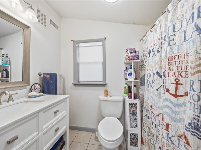 600 S Main Property Photo 18