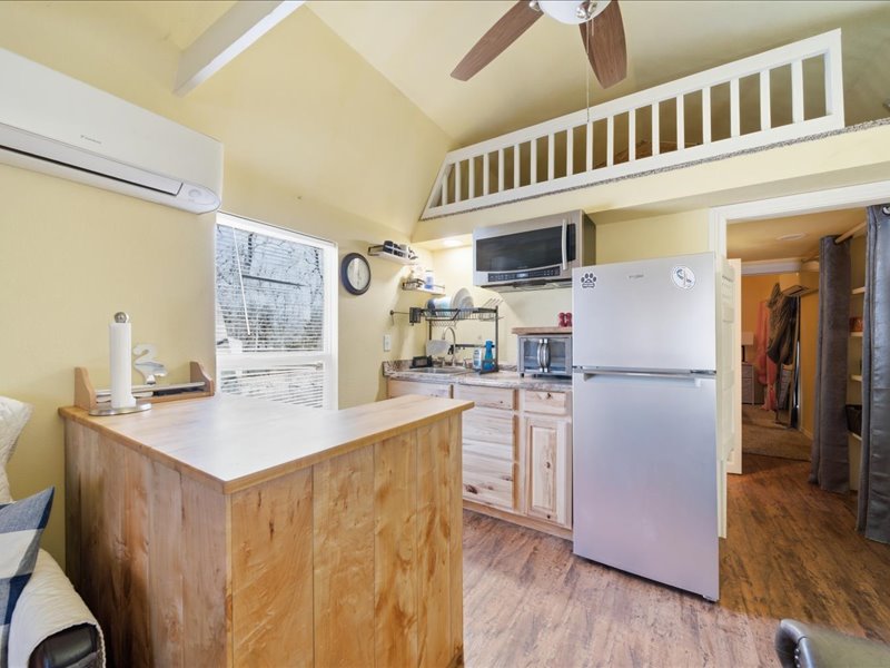 600 S Main Property Photo 25