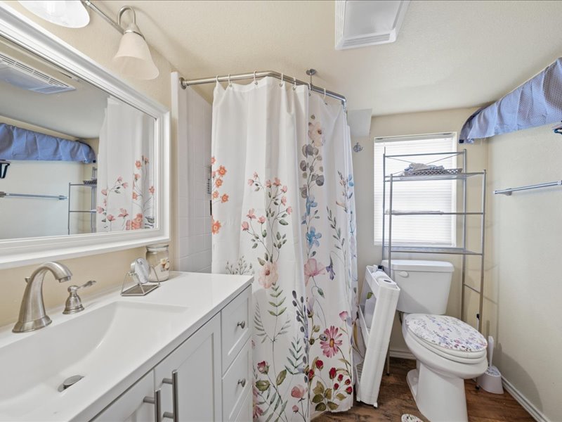 600 S Main Property Photo 28