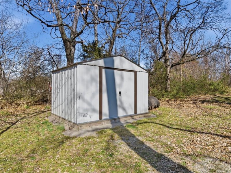 600 S Main Property Photo 31