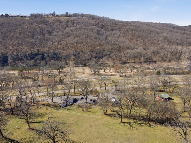 600 S Main Property Photo 32