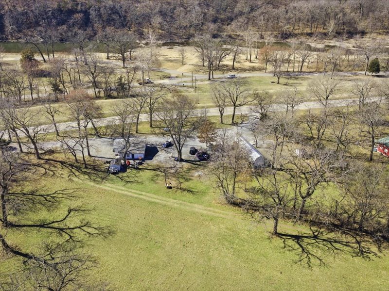 600 S Main Property Photo 33
