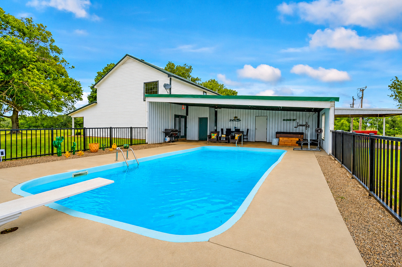 1205 N 4360 Road Property Photo 7