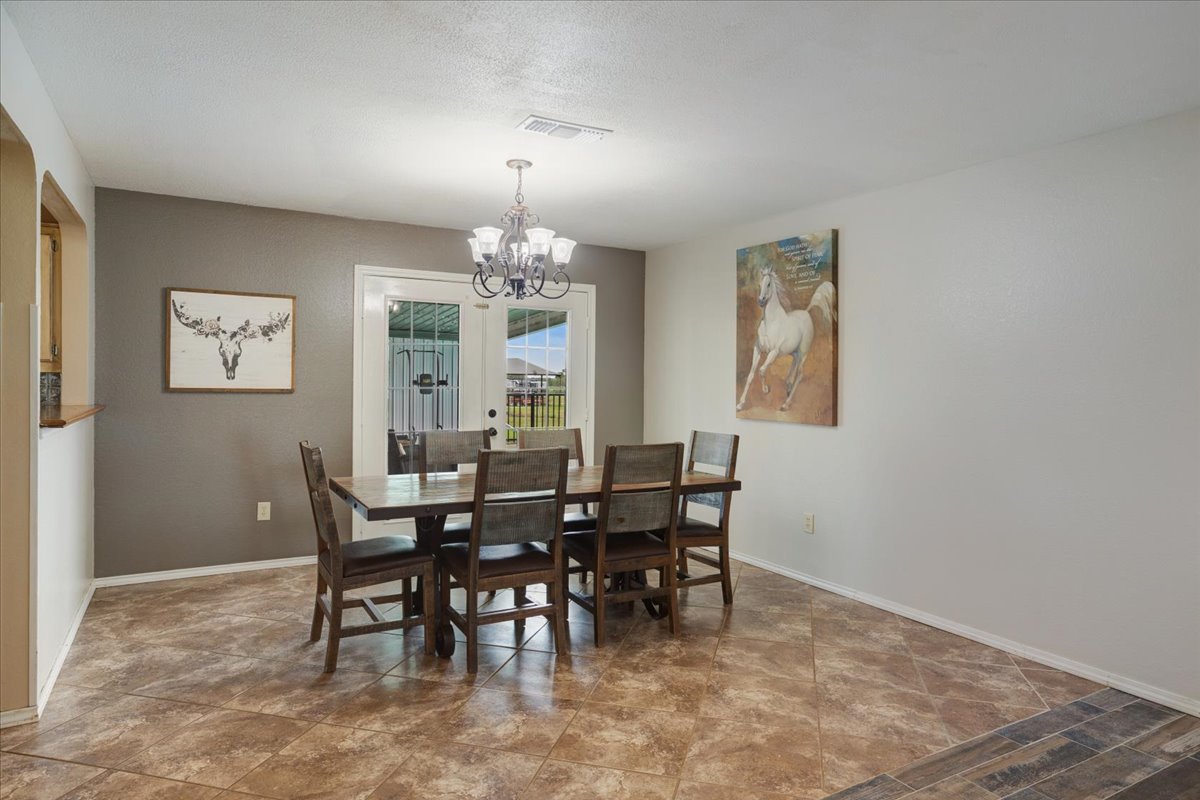 1205 N 4360 Road Property Photo 14