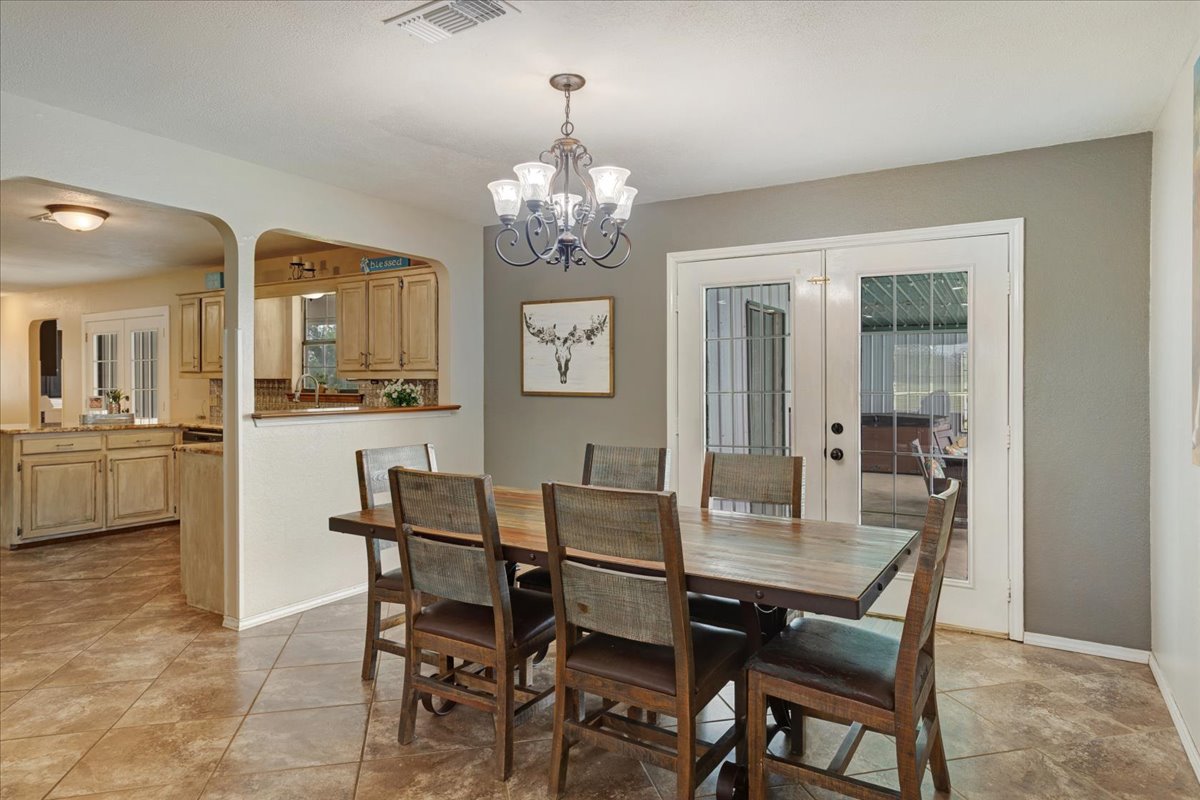1205 N 4360 Road Property Photo 15