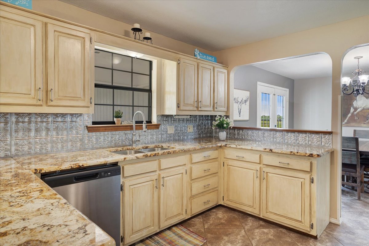 1205 N 4360 Road Property Photo 17