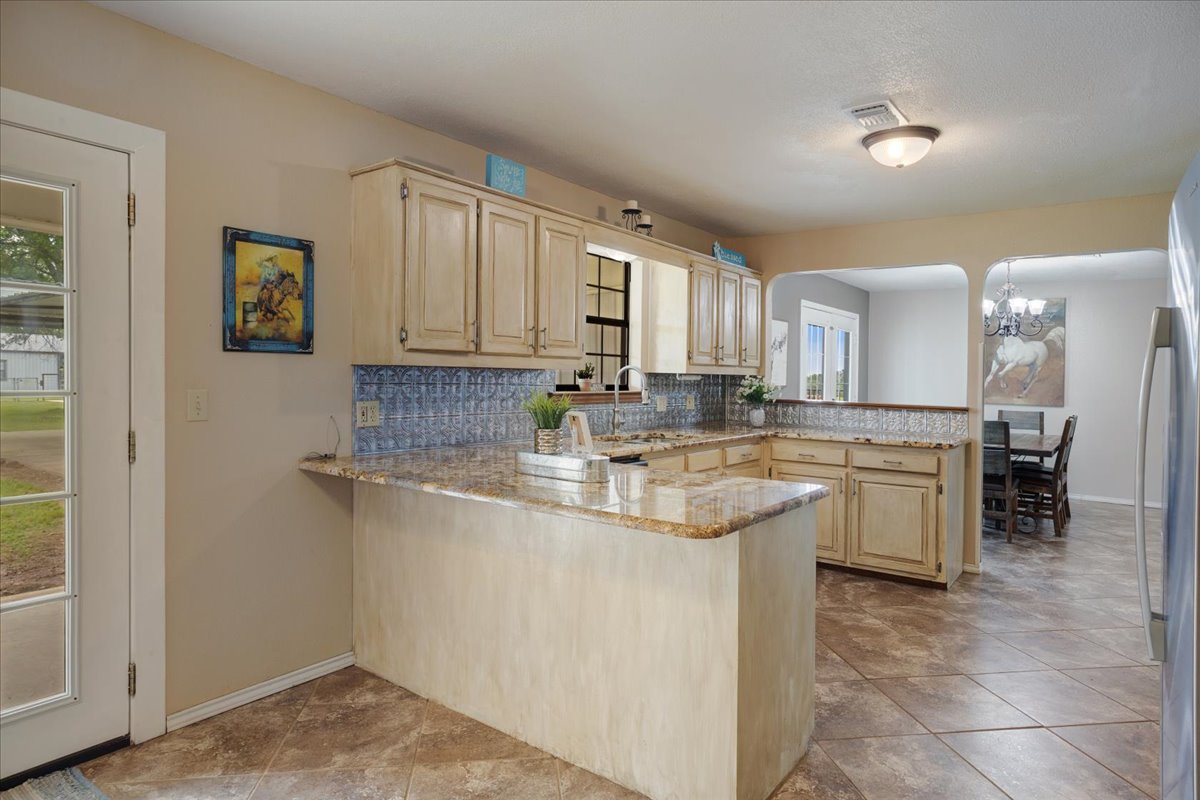 1205 N 4360 Road Property Photo 18