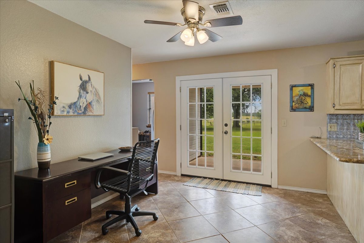 1205 N 4360 Road Property Photo 19