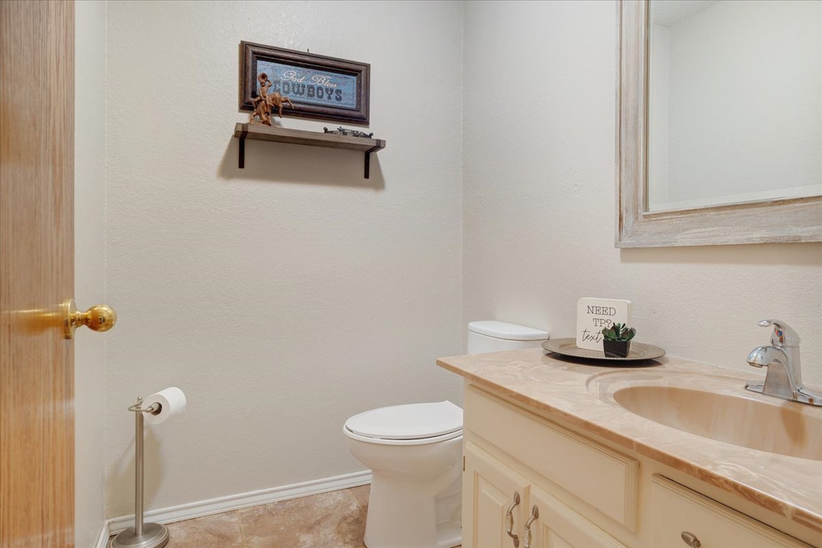 1205 N 4360 Road Property Photo 20