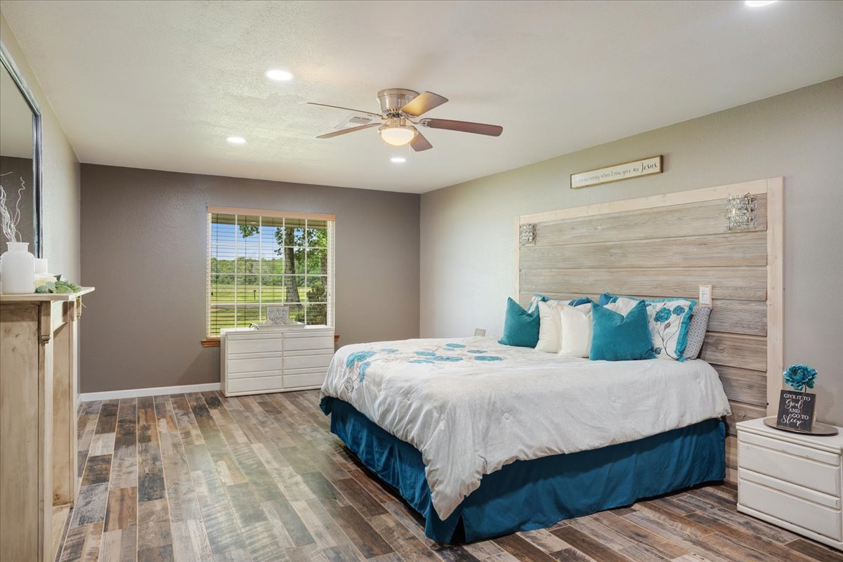 1205 N 4360 Road Property Photo 23