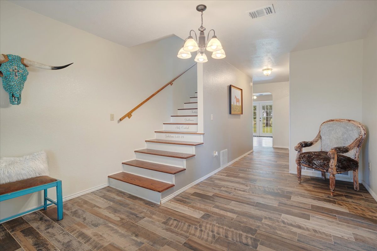 1205 N 4360 Road Property Photo 27