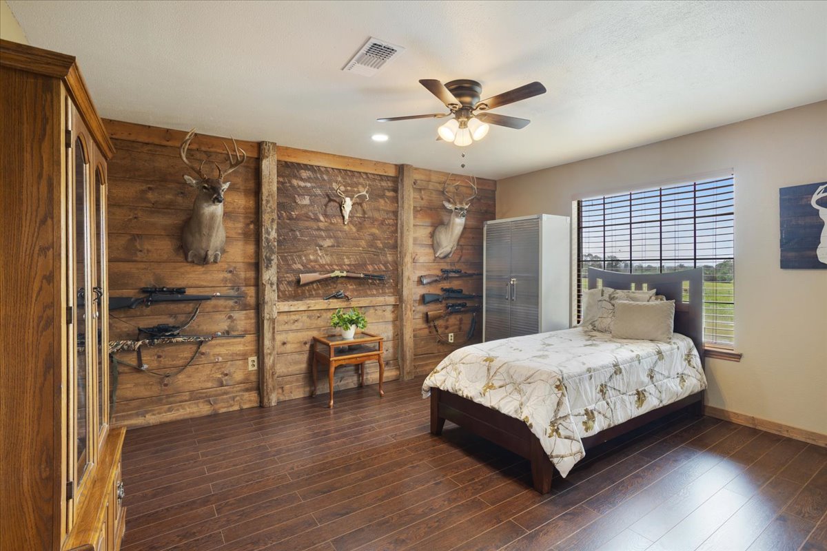 1205 N 4360 Road Property Photo 32