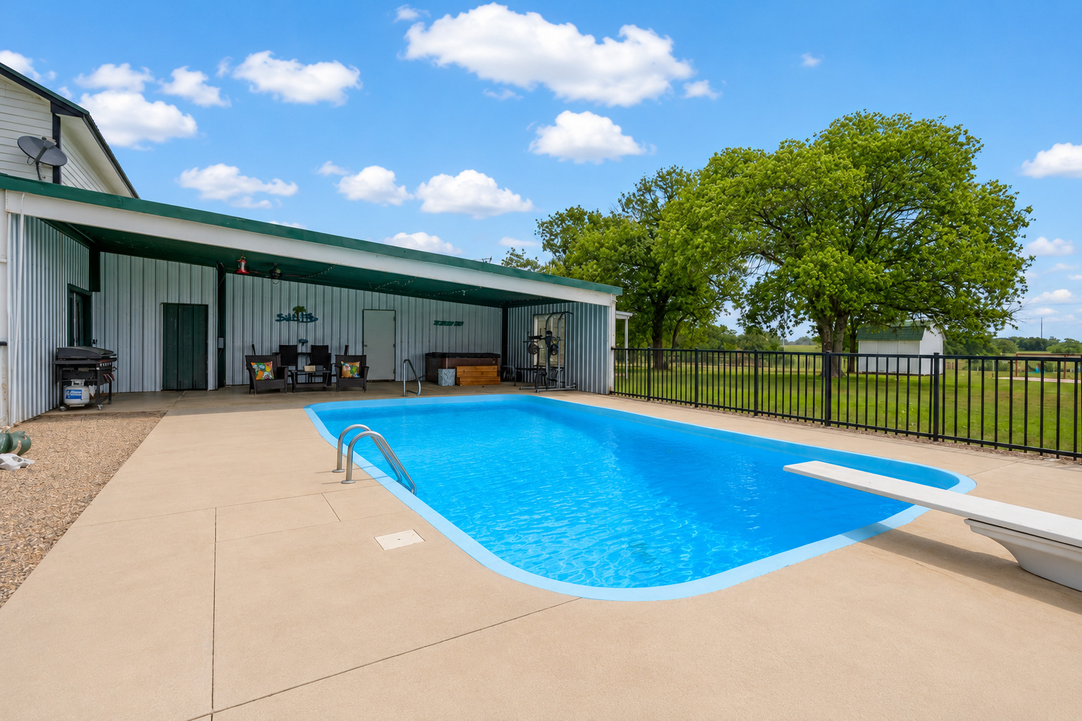 1205 N 4360 Road Property Photo 37