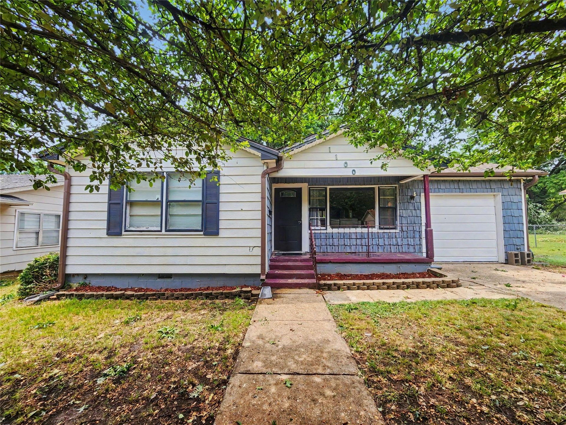 1100 S State Avenue Property Photo 1
