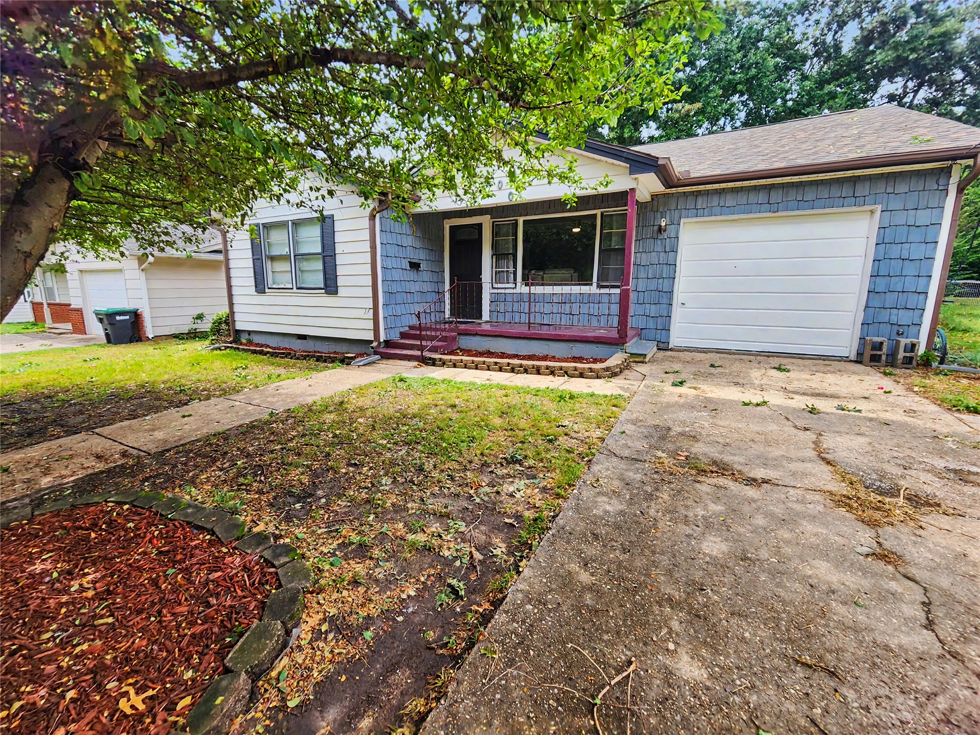 1100 S State Avenue Property Photo 2