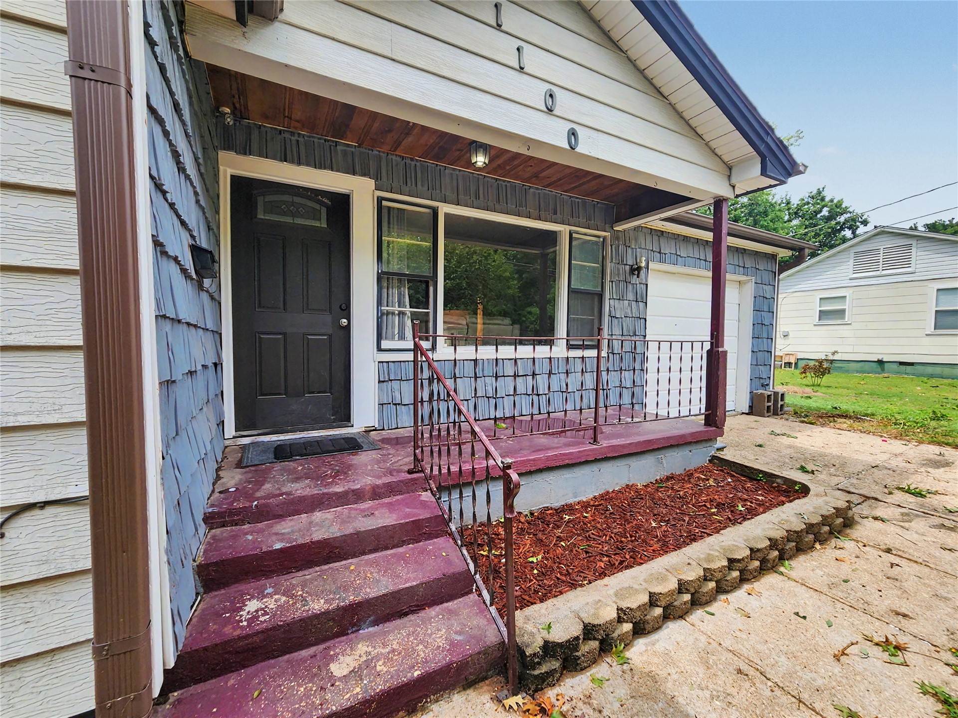 1100 S State Avenue Property Photo 4