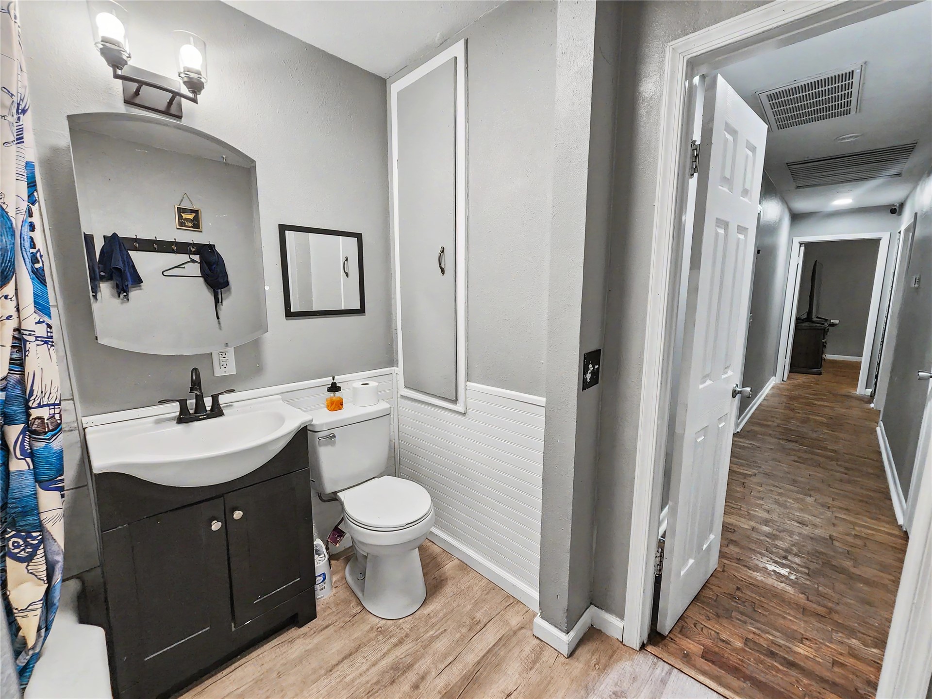 1100 S State Avenue Property Photo 55