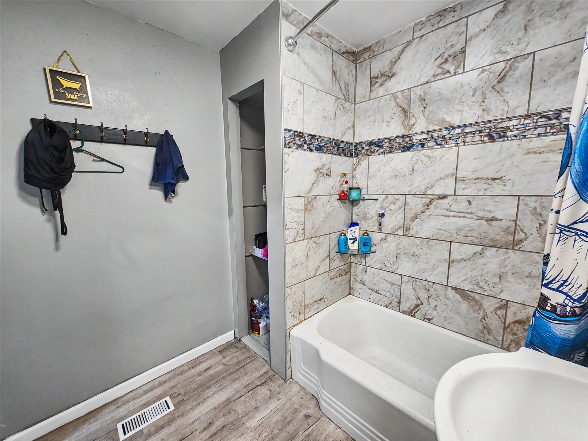 1100 S State Avenue Property Photo 57