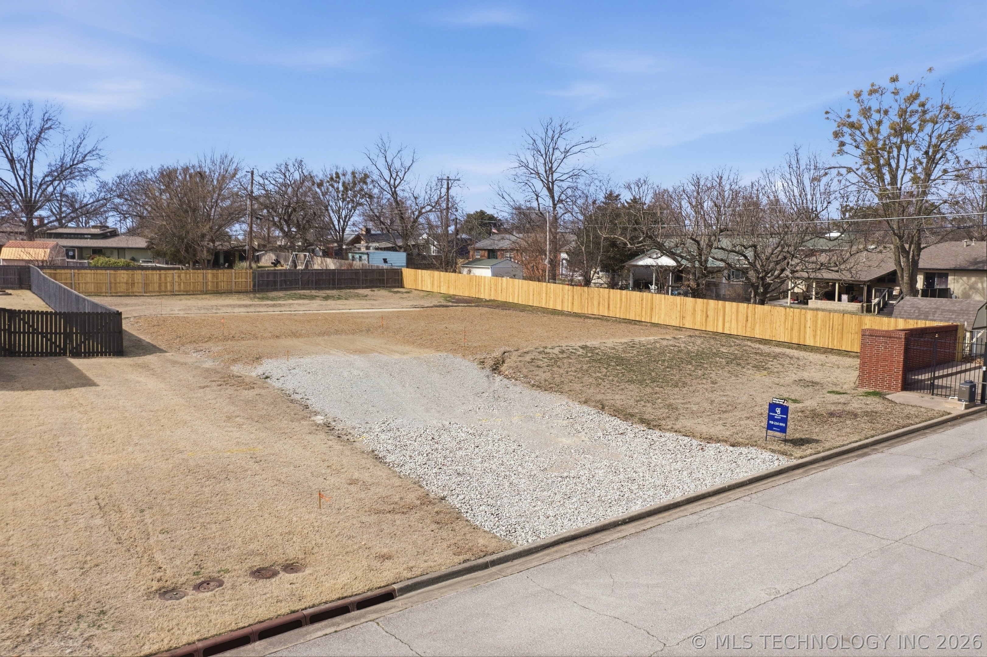 1400 Mabelle Drive Property Photo 2