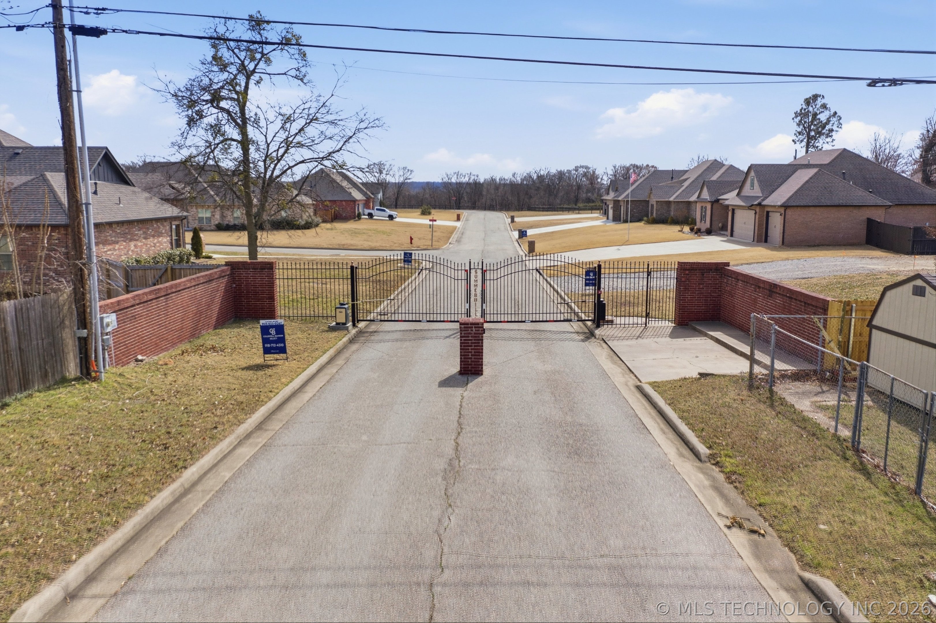 1400 Mabelle Drive Property Photo 4