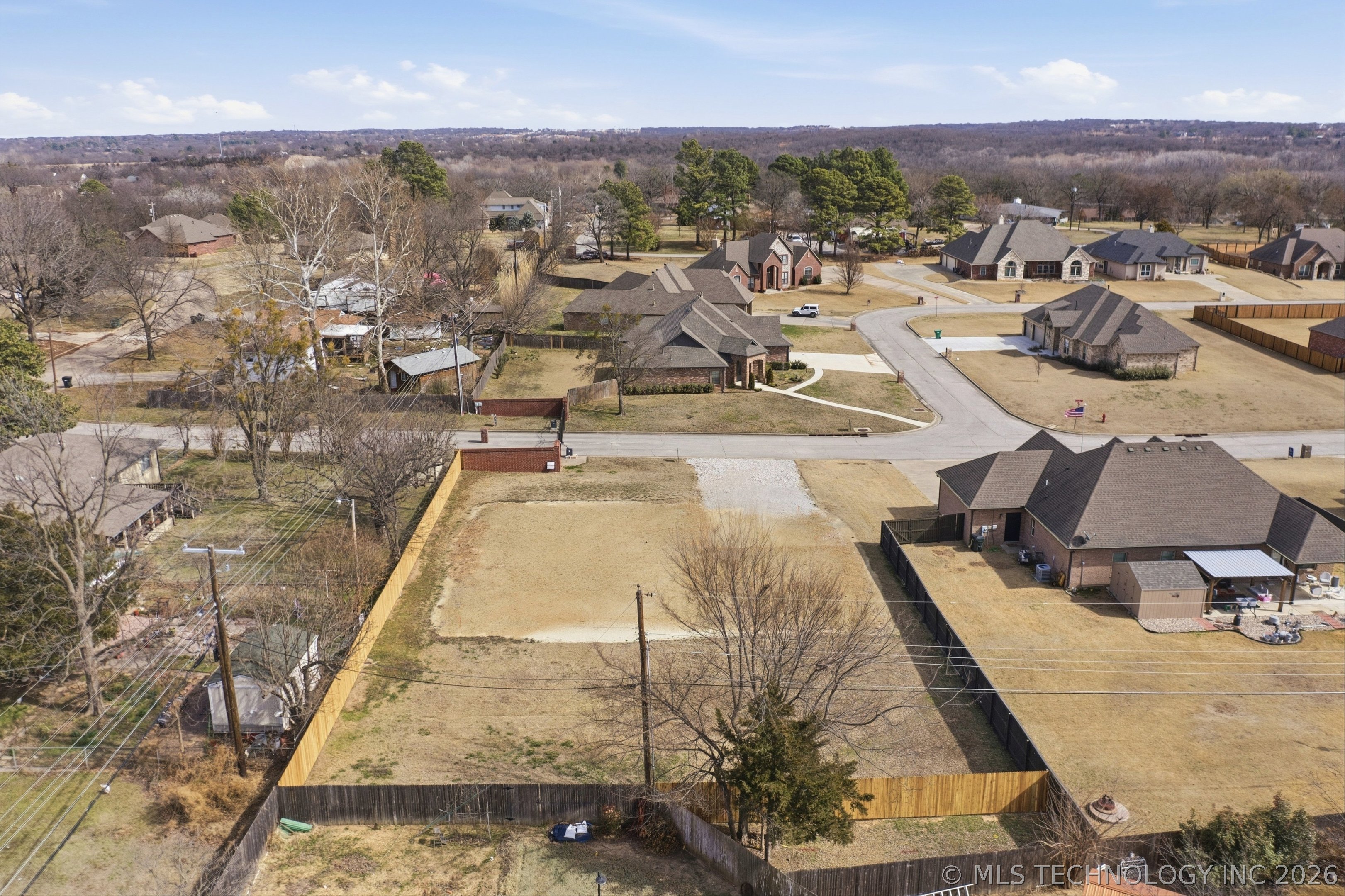 1400 Mabelle Drive Property Photo 8