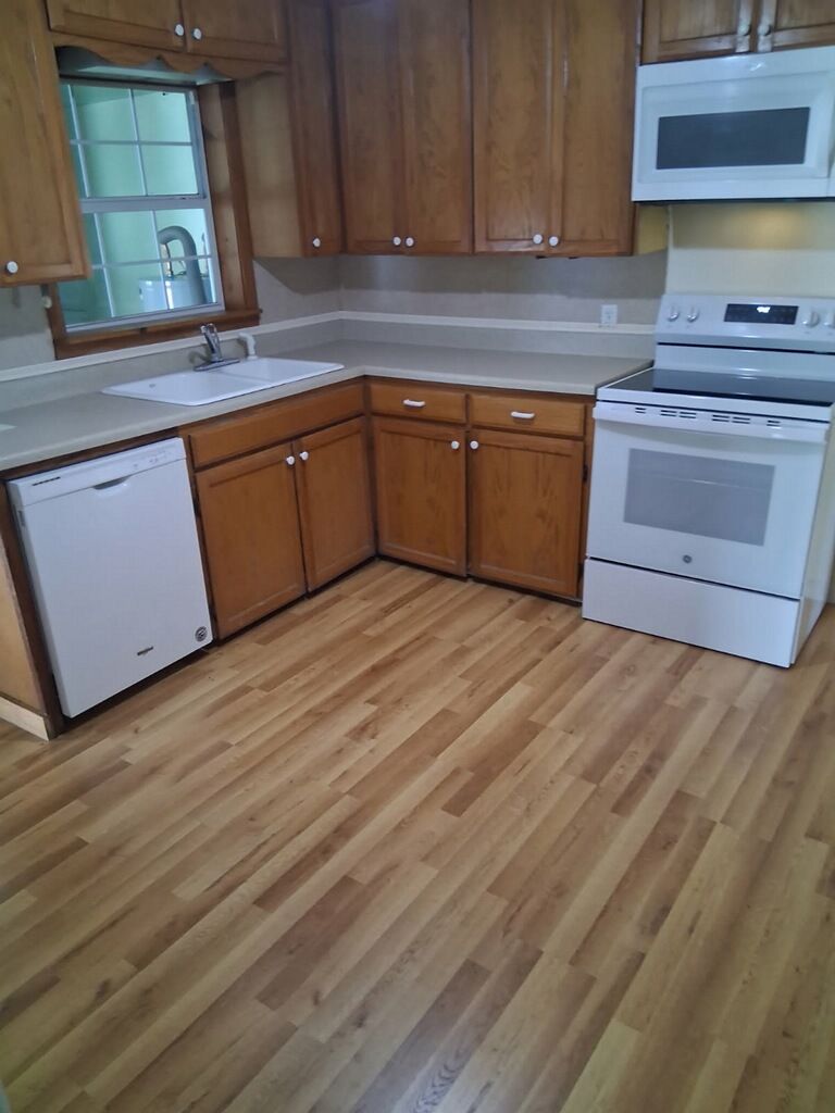 903 15th Property Photo 2