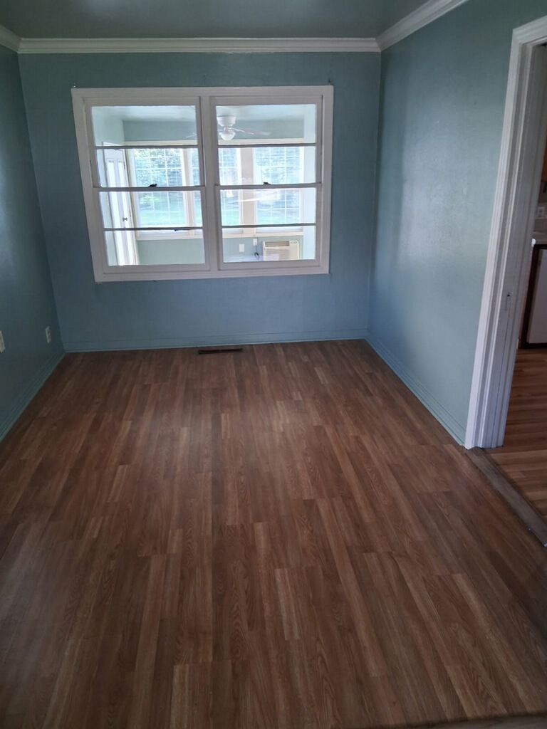 903 15th Property Photo 5