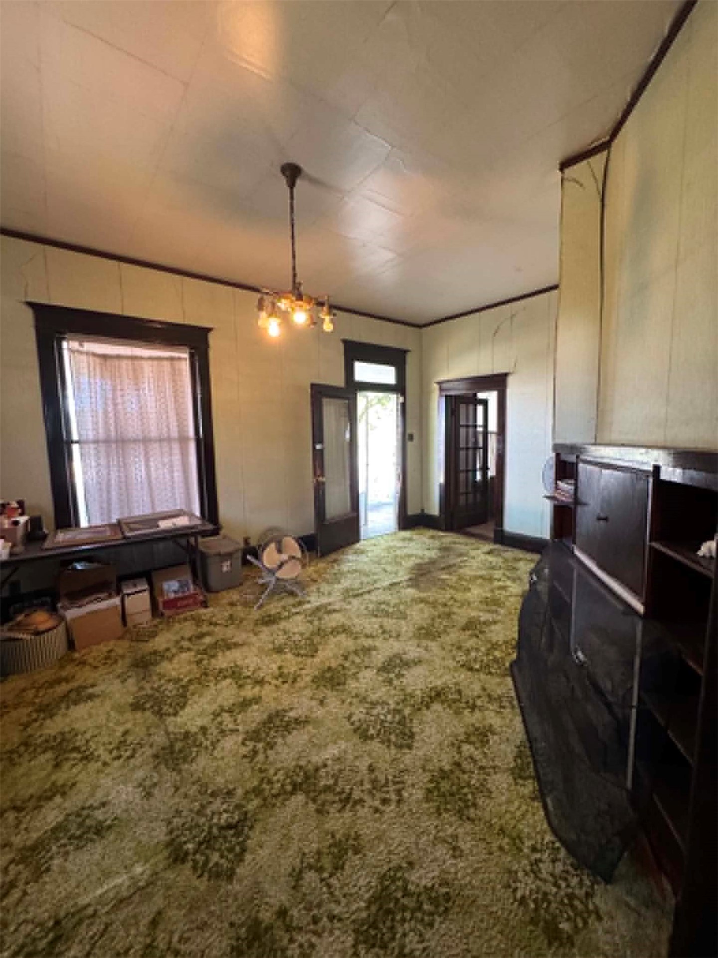 402 E Cherokee Avenue Property Photo 7