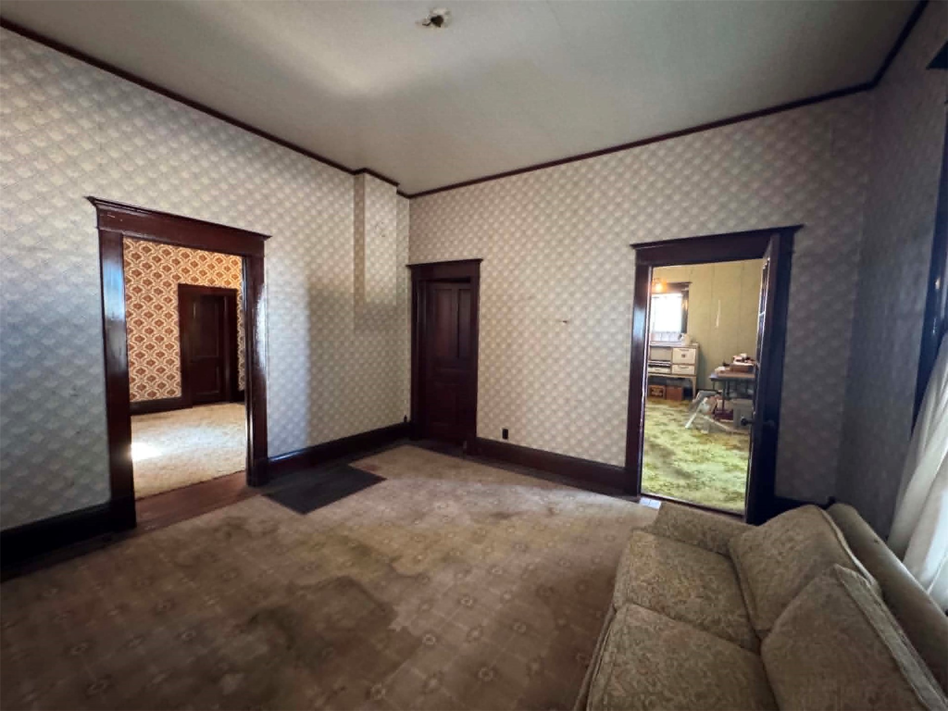 402 E Cherokee Avenue Property Photo 17