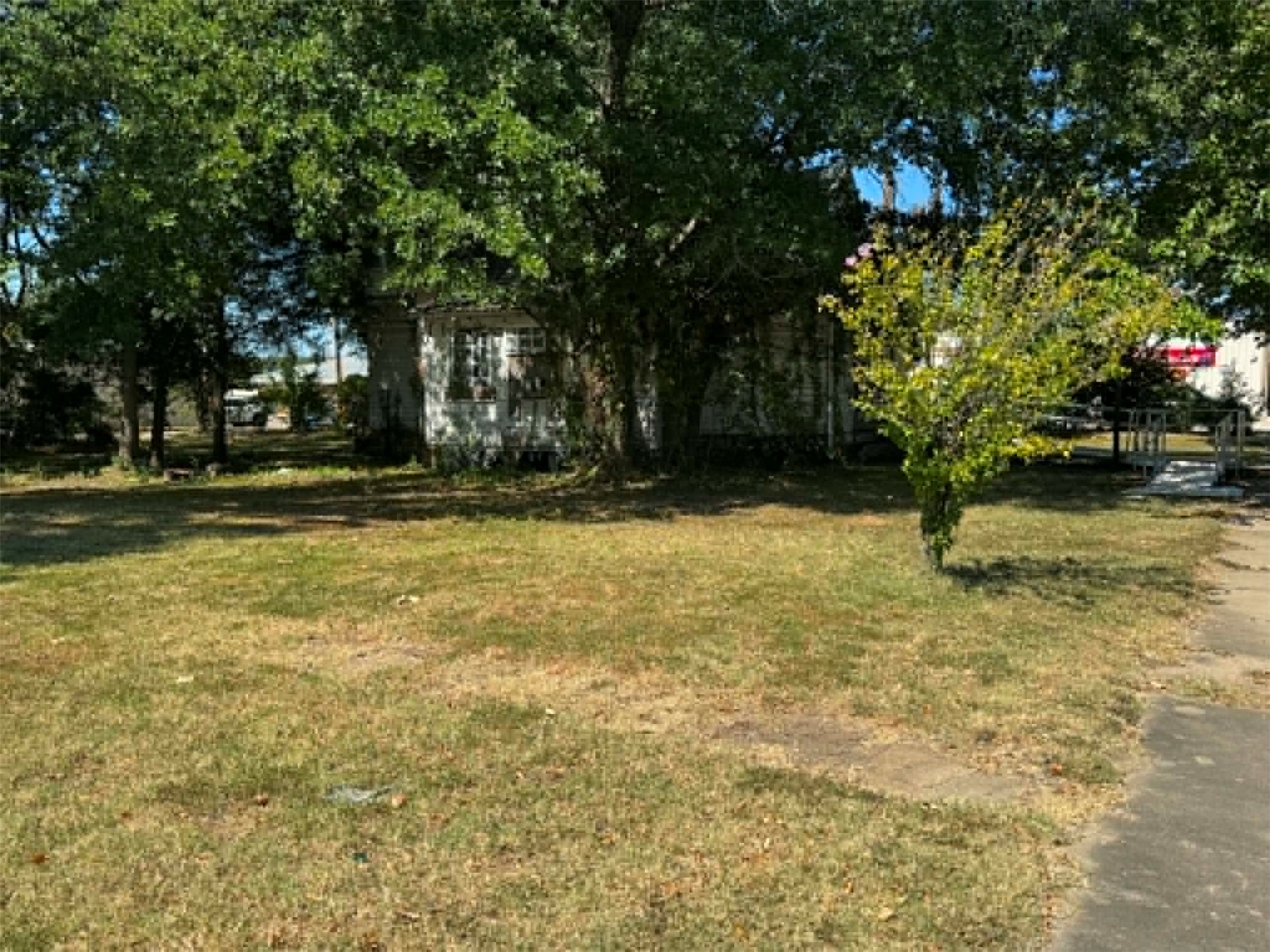 402 E Cherokee Avenue Property Photo 50
