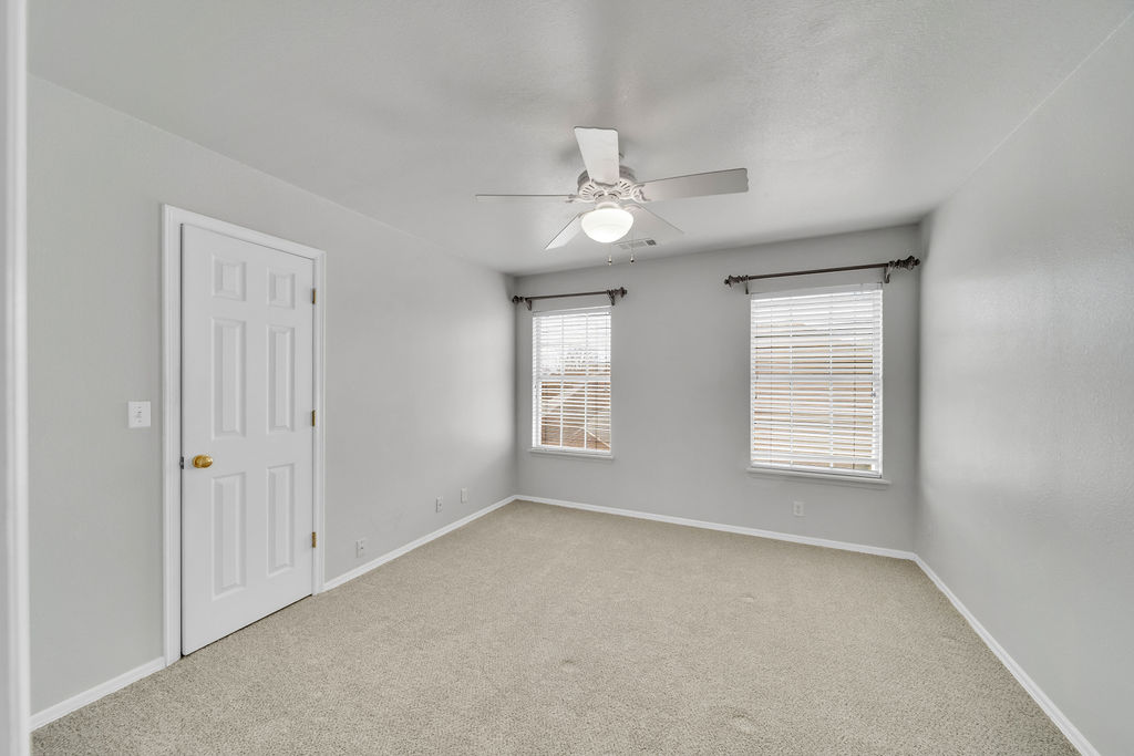10304 E 90th Street North Property Photo 40