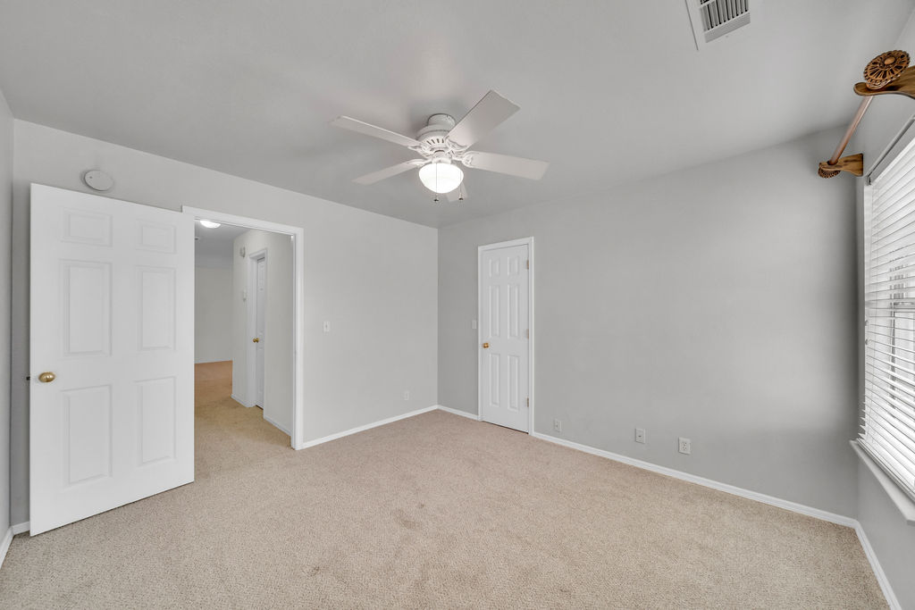 10304 E 90th Street North Property Photo 41