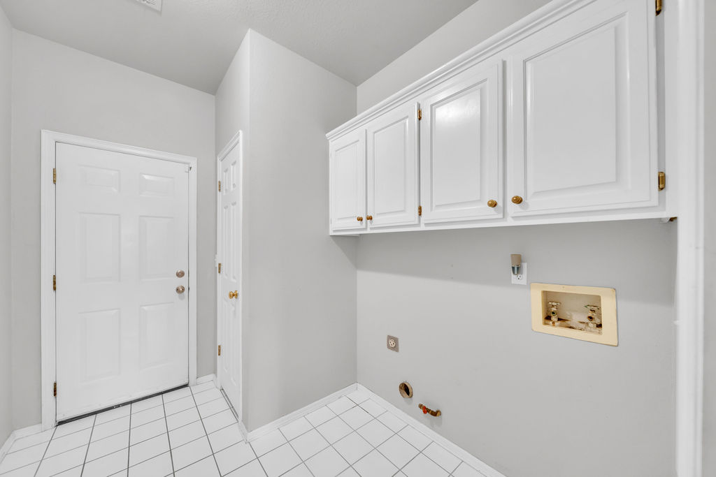 10304 E 90th Street North Property Photo 52